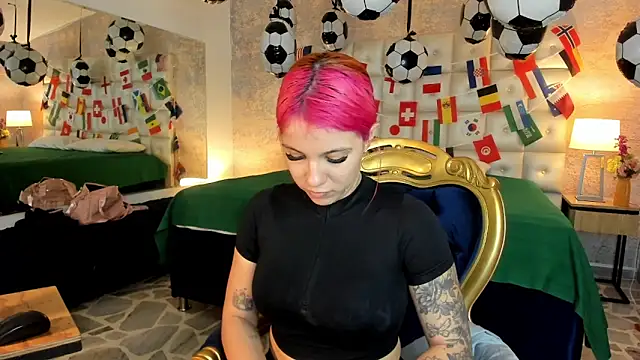 MelaniieRoux online show from June 2026 07:38:02 PM
