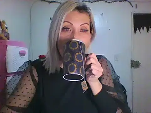 Snapshot of alixia81 chatting on January 2025 09:35:01 AM alixia81 online show from January 2025 09:35:01 AM