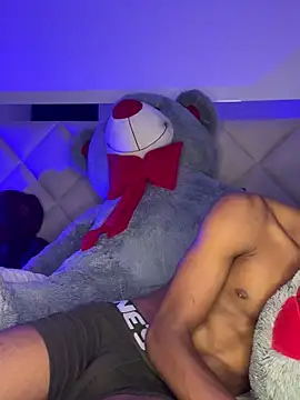 Snapshot of AaronCruz_ chatting on October 2025 05:39:02 AM AaronCruz online show from October 2025 05:39:02 AM