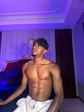 Snapshot of AaronCruz_ chatting on November 2025 10:05:01 AM AaronCruz online show from November 2025 10:05:01 AM