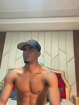 Snapshot of AaronCruz_ chatting on November 2025 10:01:02 PM AaronCruz online show from November 2025 10:01:02 PM