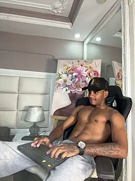 AaronCruz  online show from May 2026 09:31:01 PM