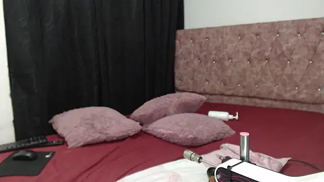 Roxy-Smith online show from August 2026 05:59:01 PM