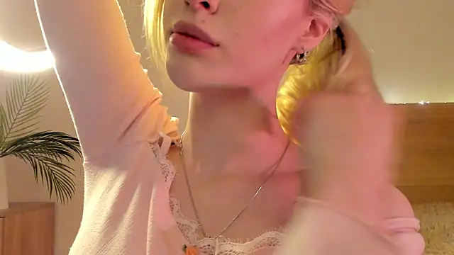 AliciaBerg online show from December 2024 08:44:01 PM