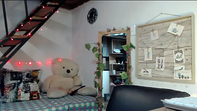 luna sky83 online show from March 2025 01:19:02 PM