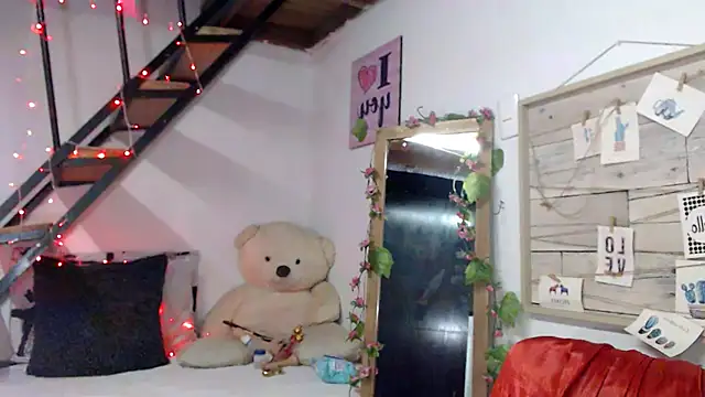 luna sky83 online show from October 2025 05:48:02 AM