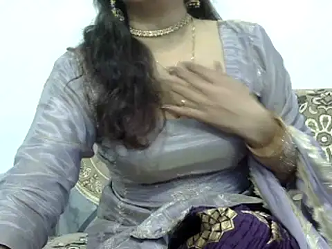 Snapshot of mishi_kaur chatting on January 2025 05:41:02 AM mishi kaur online show from January 2025 05:41:02 AM