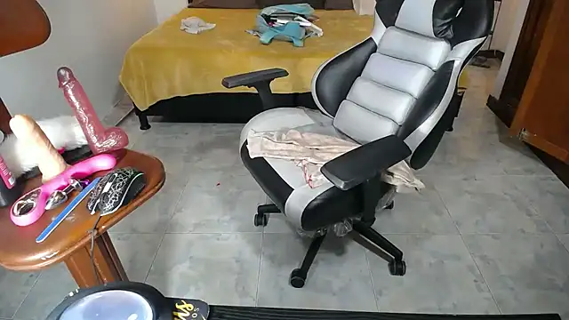 candy hairy online show from January 2025 09:21:02 AM