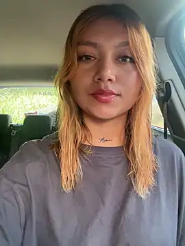Snapshot of amanda-medrano1 chatting on December 2024 03:21:01 PM amanda-medrano1 online show from December 2024 03:21:01 PM