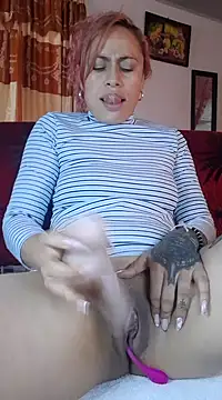 Snapshot of Sexy-Favgirl chatting on December 2024 12:33:02 PM Sexy-Favgirl online show from December 2024 12:33:02 PM