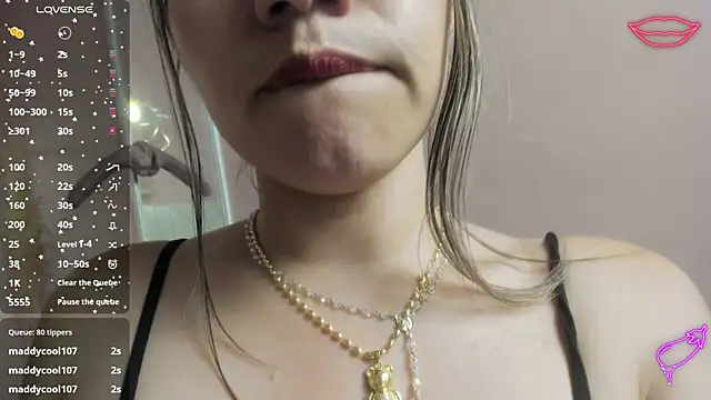 Snapshot of escarleth__ chatting on January 2025 07:39:02 AM escarleth online show from January 2025 07:39:02 AM