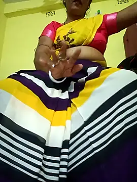 Snapshot of Riyaa_2024 chatting on December 2024 09:54:02 AM Riyaa 2024 online show from December 2024 09:54:02 AM