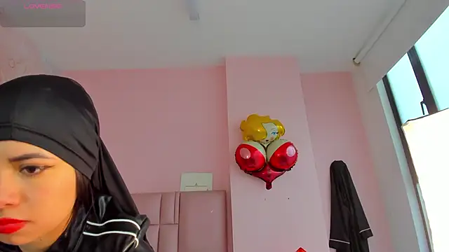 Snapshot of soyzarahtorres chatting on September 2025 04:34:01 PM soyzarahtorres online show from September 2025 04:34:01 PM