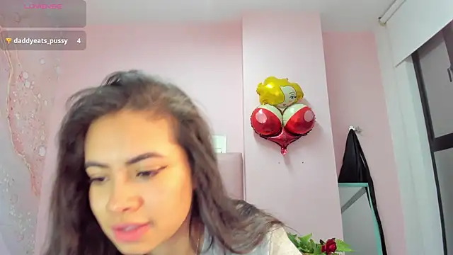 Snapshot of soyzarahtorres chatting on October 2025 11:27:01 PM soyzarahtorres online show from October 2025 11:27:01 PM