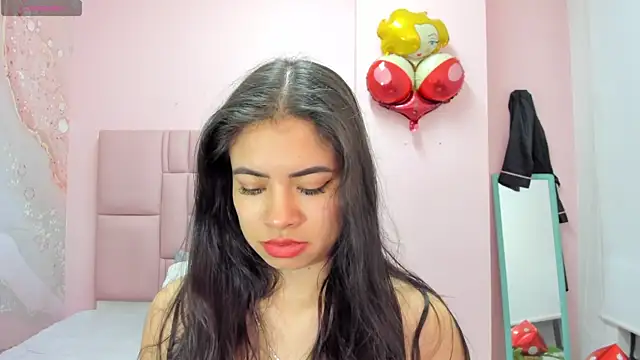 Snapshot of soyzarahtorres chatting on October 2025 12:41:02 AM soyzarahtorres online show from October 2025 12:41:02 AM