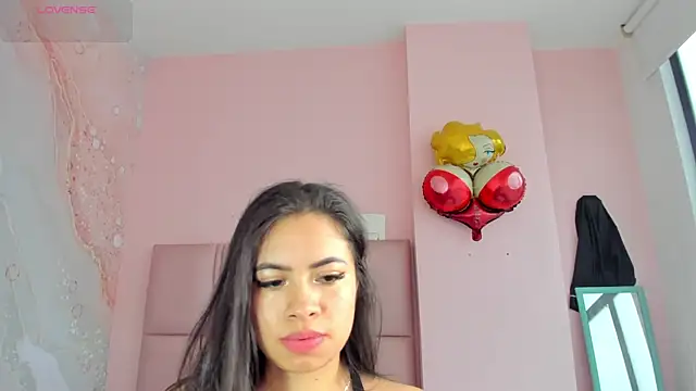 Snapshot of soyzarahtorres chatting on October 2025 02:51:02 PM soyzarahtorres online show from October 2025 02:51:02 PM