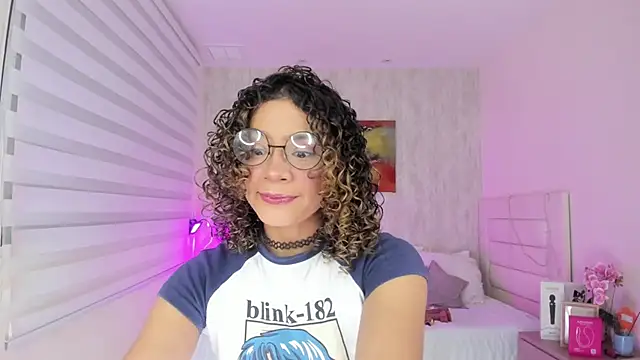 Snapshot of Keni_malf chatting on November 2025 03:53:02 AM Keni malf online show from November 2025 03:53:02 AM