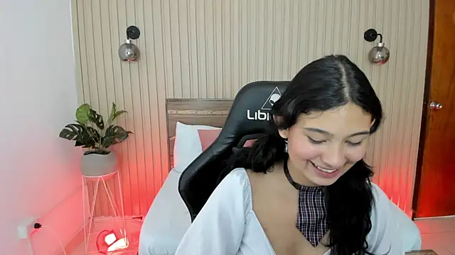 Snapshot of melody_flowers chatting on February 2025 03:15:02 PM melody flowers online show from February 2025 03:15:02 PM