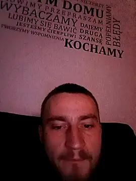 wariacik0024 online show from November 2025 10:20:02 PM