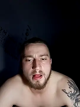 wariacik0024 online show from December 2025 11:25:02 PM