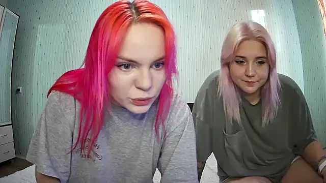 Snapshot of ChrisGirls chatting on December 2024 12:43:02 PM ChrisGirls online show from December 2024 12:43:02 PM