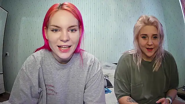 Snapshot of ChrisGirls chatting on December 2024 10:17:01 AM ChrisGirls online show from December 2024 10:17:01 AM