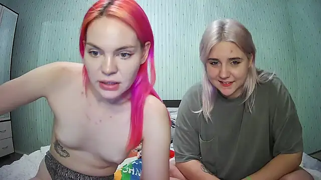 Snapshot of ChrisGirls chatting on December 2024 02:16:02 PM ChrisGirls online show from December 2024 02:16:02 PM