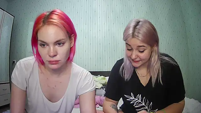 Snapshot of ChrisGirls chatting on December 2024 01:49:02 PM ChrisGirls online show from December 2024 01:49:02 PM