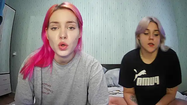Snapshot of ChrisGirls chatting on January 2025 10:11:02 AM ChrisGirls online show from January 2025 10:11:02 AM