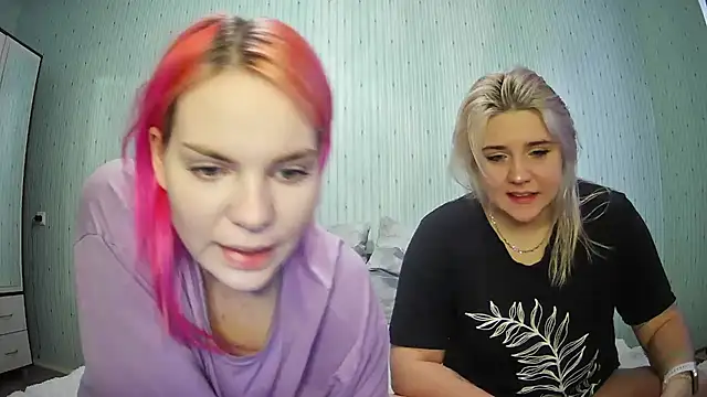 Snapshot of ChrisGirls chatting on January 2025 08:54:01 AM ChrisGirls online show from January 2025 08:54:01 AM