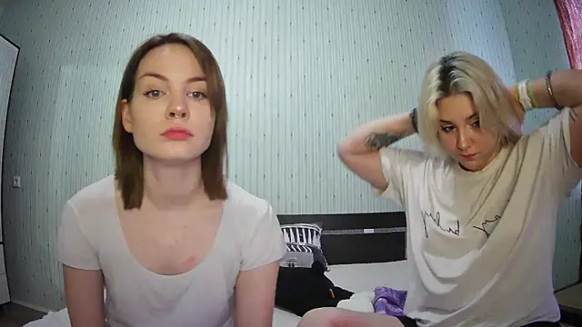 Snapshot of ChrisGirls chatting on February 2025 10:57:01 AM ChrisGirls online show from February 2025 10:57:01 AM