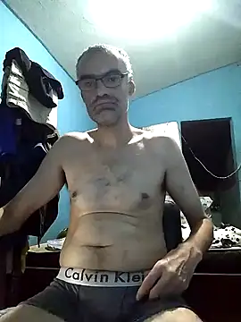 hugosafado333 online show from January 2025 02:25:01 AM