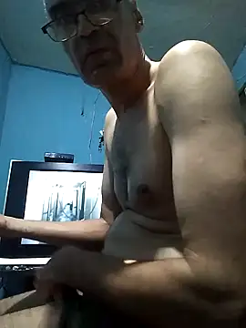 hugosafado333 online show from January 2025 03:01:01 AM