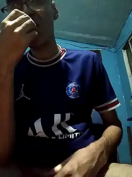 hugosafado333 online show from February 2025 08:13:02 AM