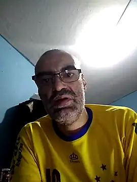 hugosafado333 online show from February 2025 05:19:02 AM