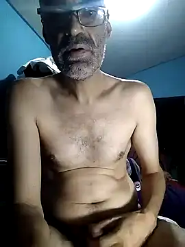 hugosafado333 online show from February 2025 09:48:02 PM