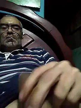 hugosafado333 online show from March 2025 06:49:01 AM