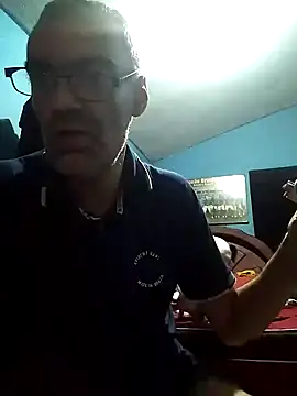 hugosafado333 online show from March 2025 05:39:01 AM