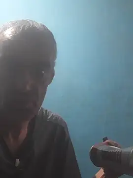 hugosafado333 online show from September 2025 06:04:02 AM