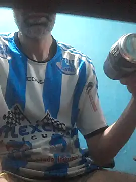 hugosafado333 online show from November 2025 04:01:02 AM