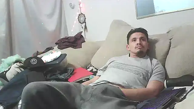 chill wolf389 online show from December 2025 08:42:02 AM