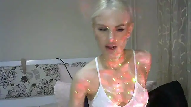 Snapshot of mirayx chatting on December 2024 05:45:02 PM mirayx online show from December 2024 05:45:02 PM