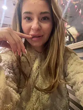 Snapshot of GraceCarther chatting on February 2025 12:21:01 AM GraceCarther online show from February 2025 12:21:01 AM