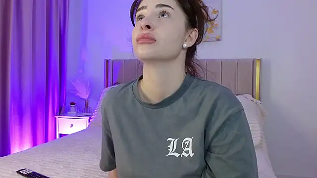 Snapshot of GraceCarther chatting on November 2025 06:31:02 PM GraceCarther online show from November 2025 06:31:02 PM