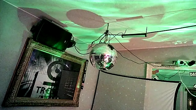 Snapshot of pillepallex84x chatting on October 2025 09:15:02 PM pillepallex84x online show from October 2025 09:15:02 PM