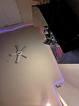 Snapshot of lit702 chatting on March 2026 10:43:01 AM lit702 online show from March 2026 10:43:01 AM