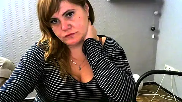 Snapshot of DaniellaKiss chatting on January 2025 02:53:02 AM DaniellaKiss online show from January 2025 02:53:02 AM