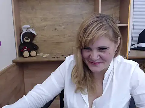 Snapshot of DaniellaKiss chatting on October 2025 08:09:02 PM DaniellaKiss online show from October 2025 08:09:02 PM