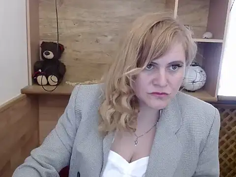 DaniellaKiss online show from May 2026 12:57:02 PM