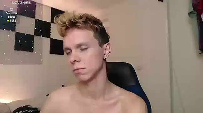 bryamado69 online show from January 2025 11:07:01 PM